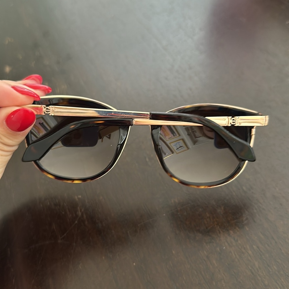 Carolina Herrera Sunglasses - Picture 2 of 5